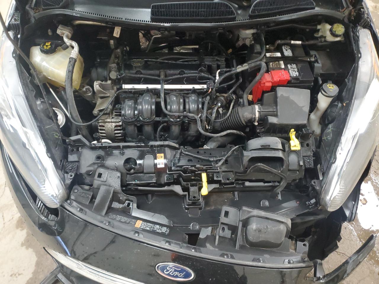2015 FORD FIESTA SE photo 12