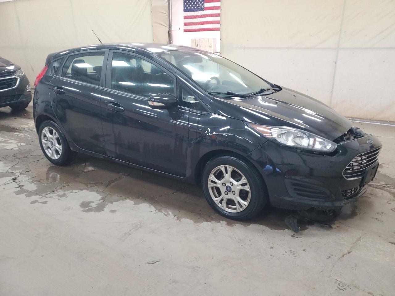 2015 FORD FIESTA SE photo 4