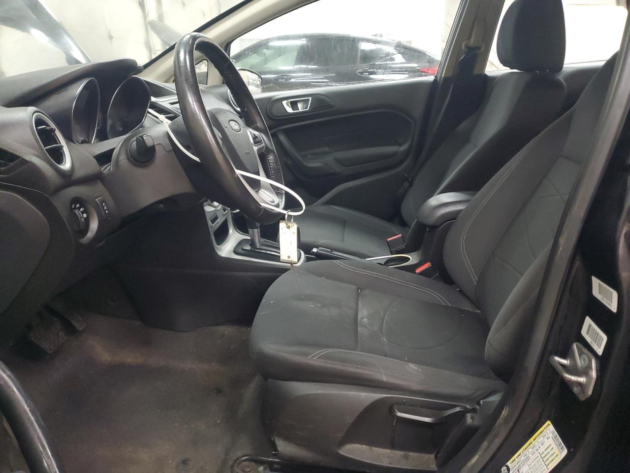 2015 FORD FIESTA SE photo 7
