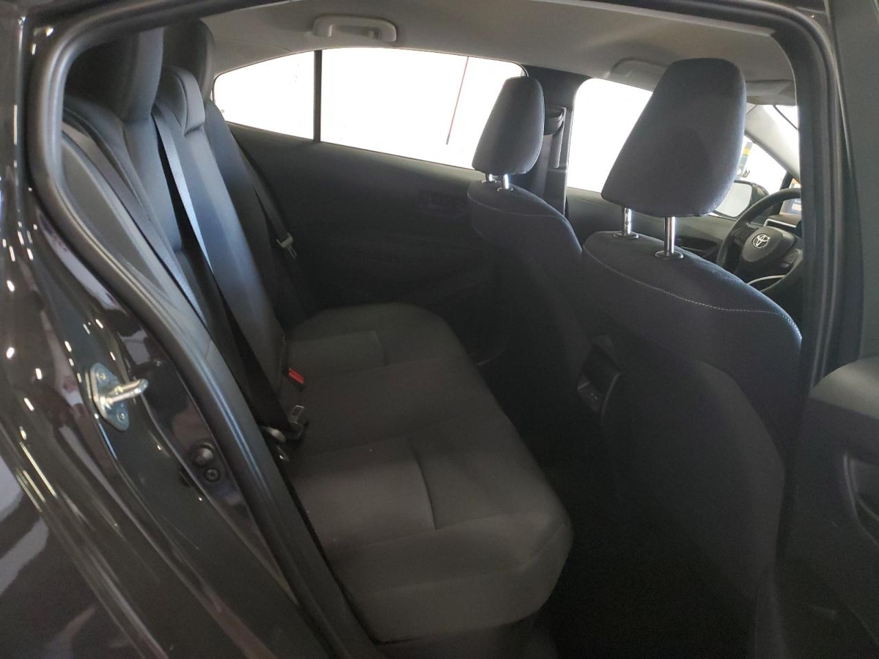 2024 TOYOTA COROLLA LE photo 21
