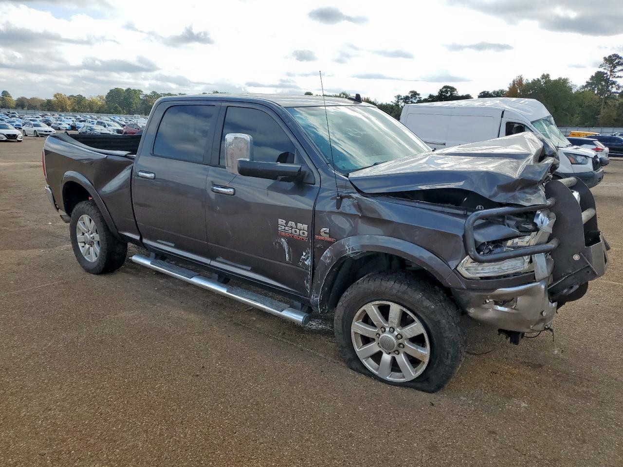2016 RAM 2500 LARAMIE photo 4