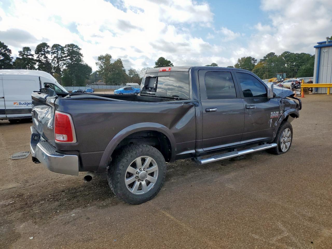 2016 RAM 2500 LARAMIE photo 3