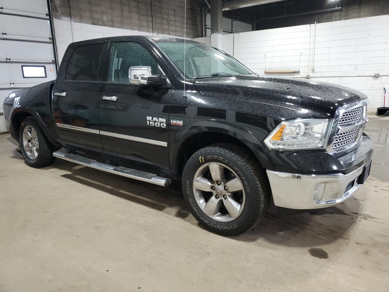 2014 RAM 1500 LARAMIE photo 4