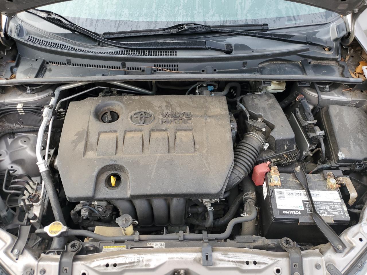 2015 TOYOTA COROLLA ECO photo 31