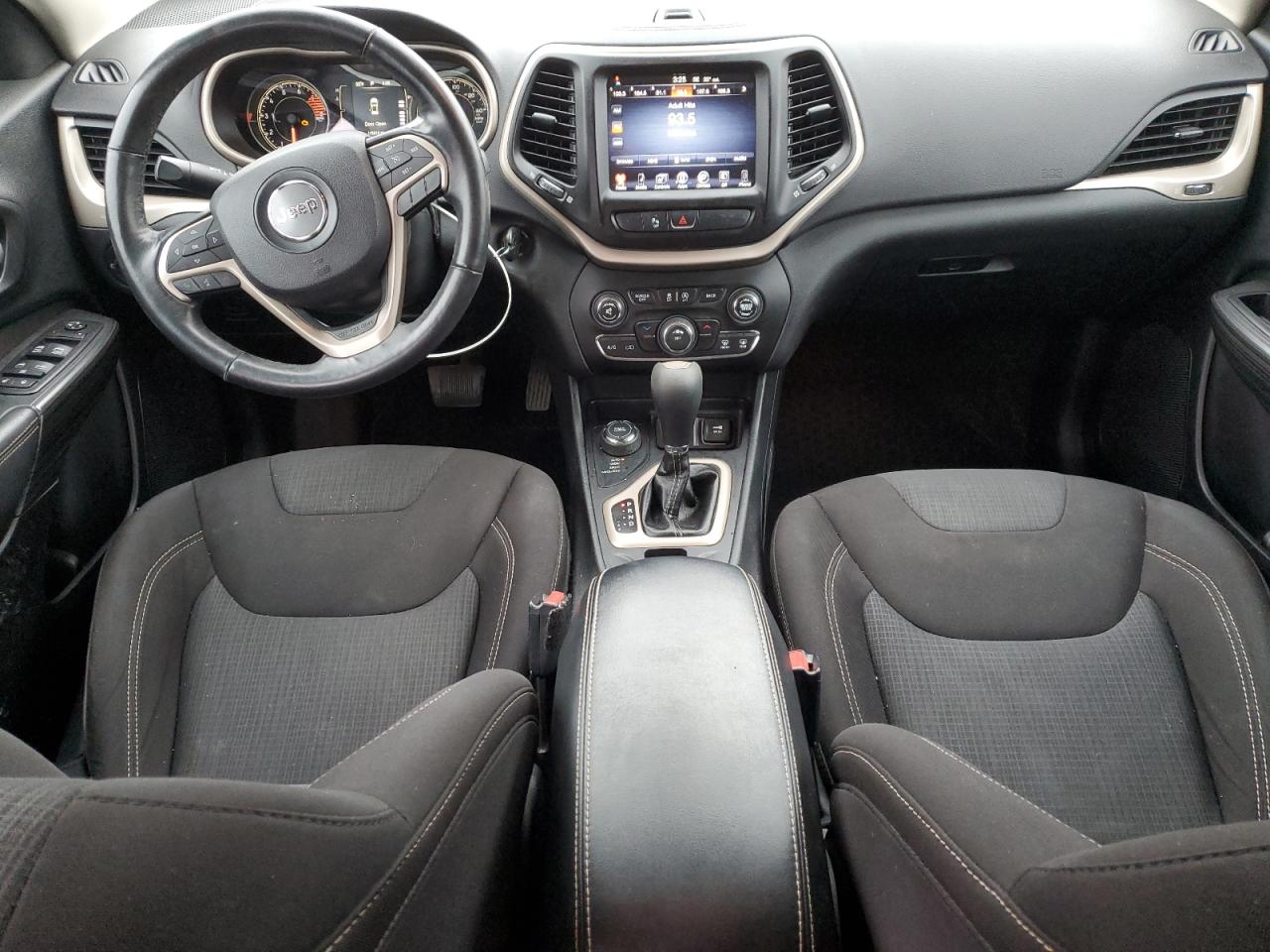 2016 JEEP CHEROKEE LATITUDE photo 15