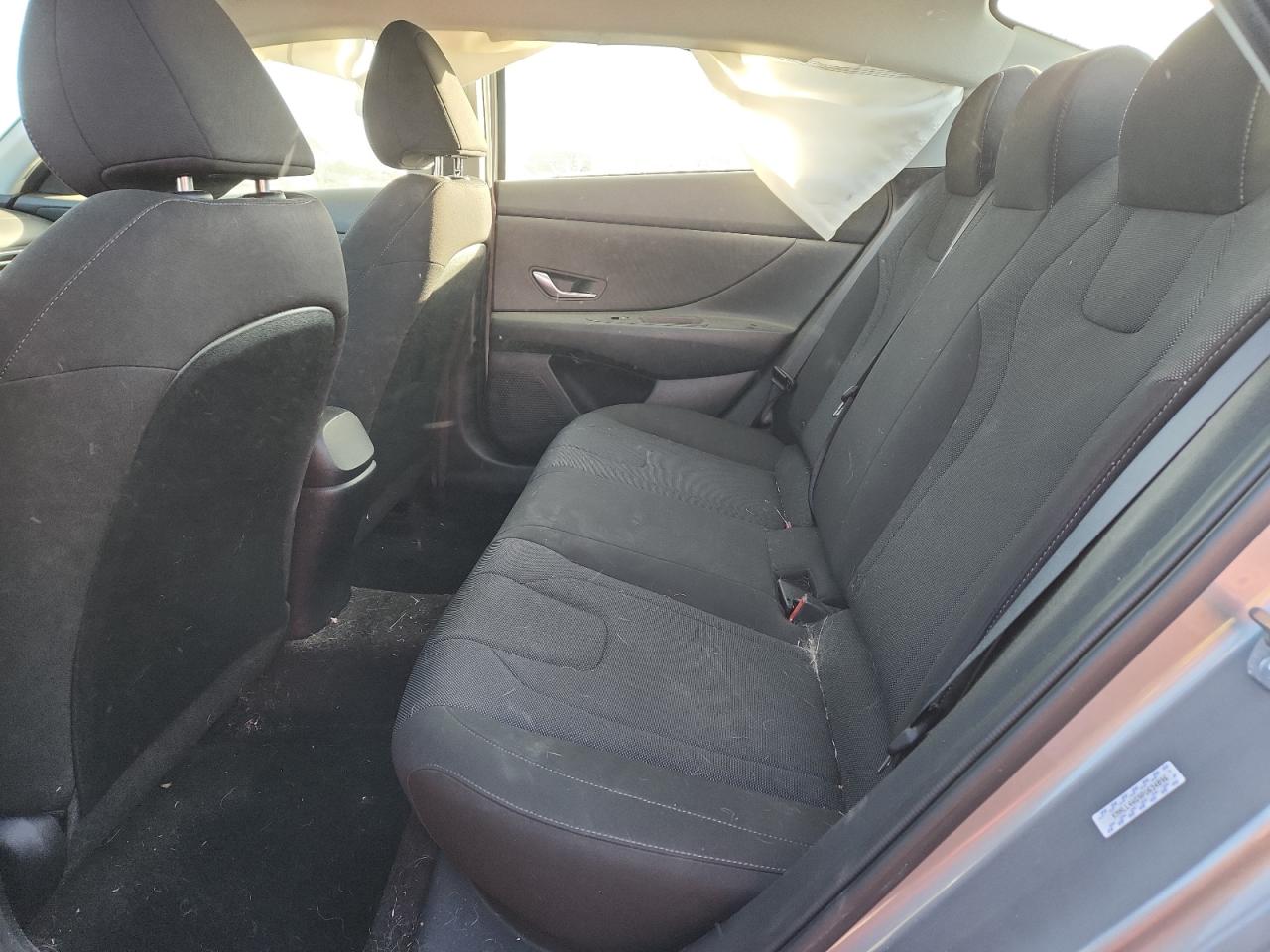 2023 HYUNDAI ELANTRA SE photo 19
