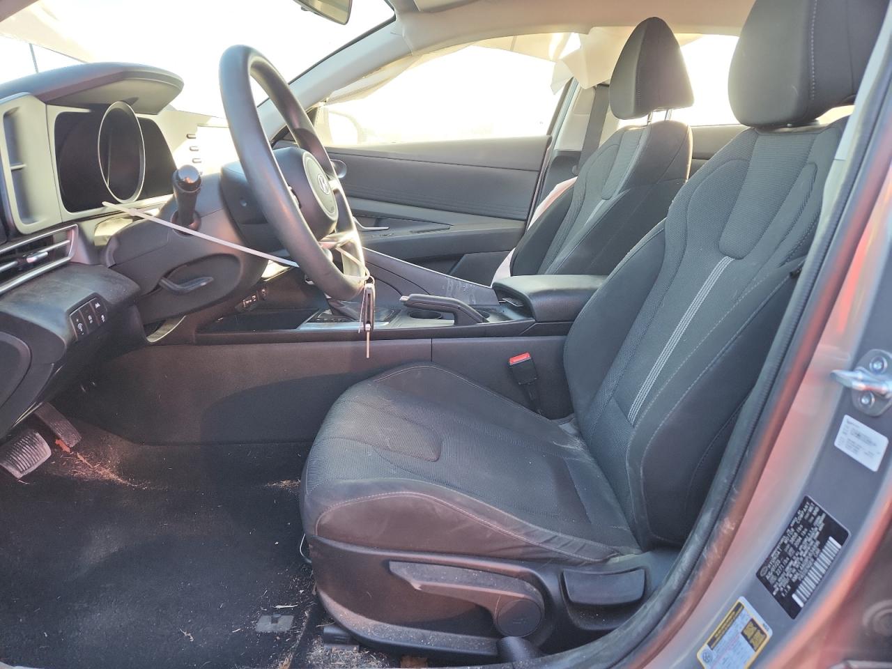 2023 HYUNDAI ELANTRA SE photo 13