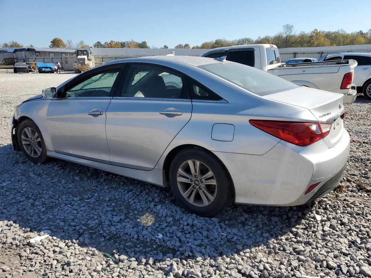 2014 HYUNDAI SONATA GLS photo 2
