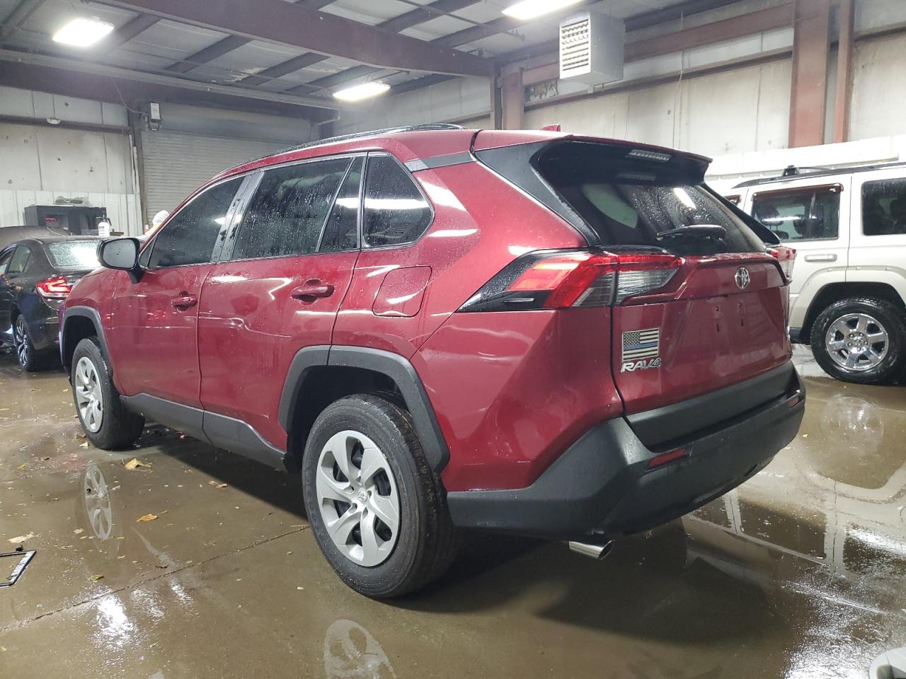 2021 TOYOTA RAV4 LE photo 4