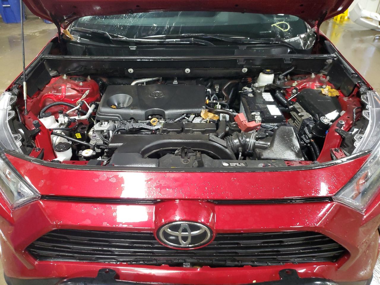 2021 TOYOTA RAV4 LE photo 31