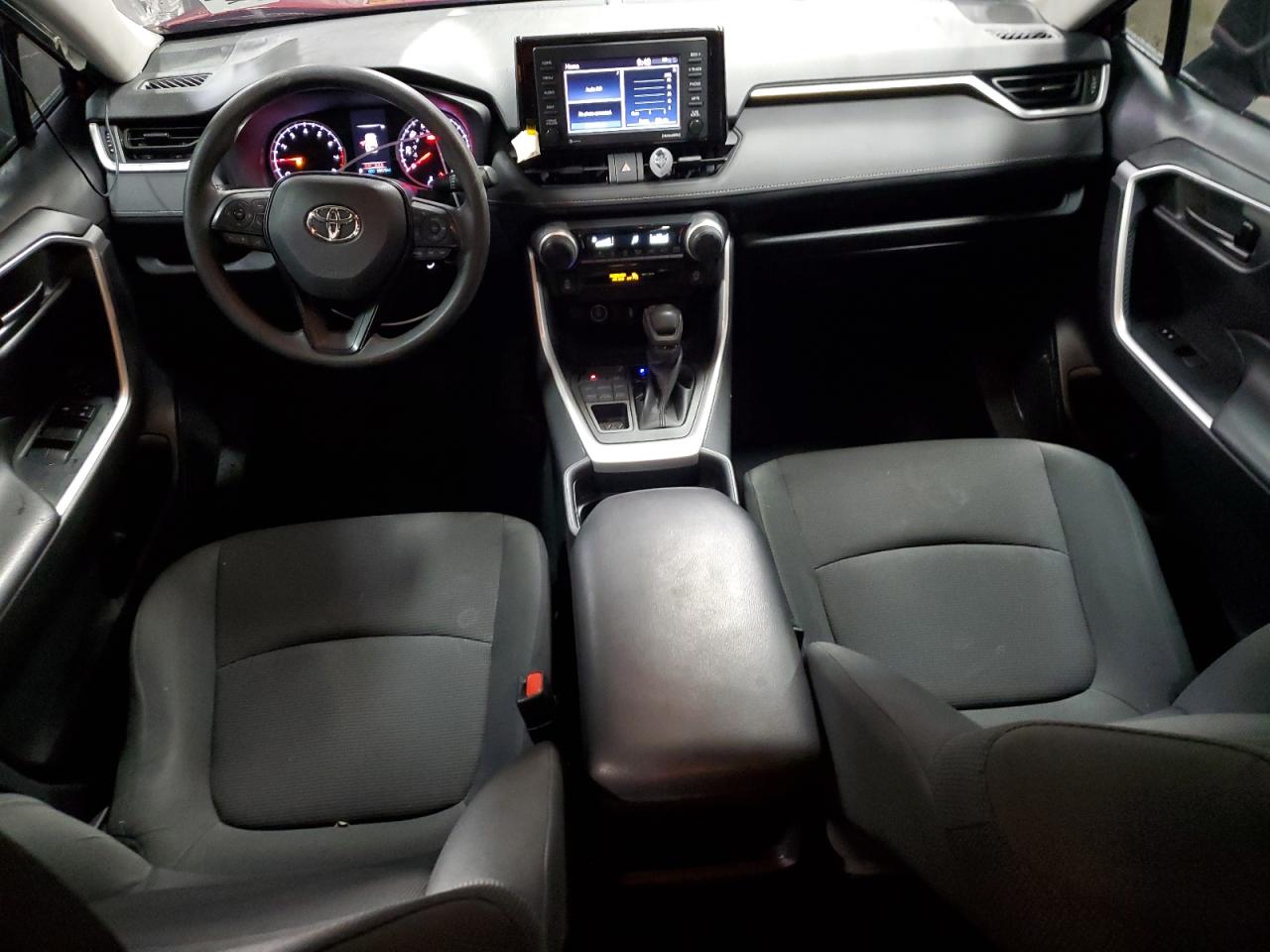 2021 TOYOTA RAV4 LE photo 22