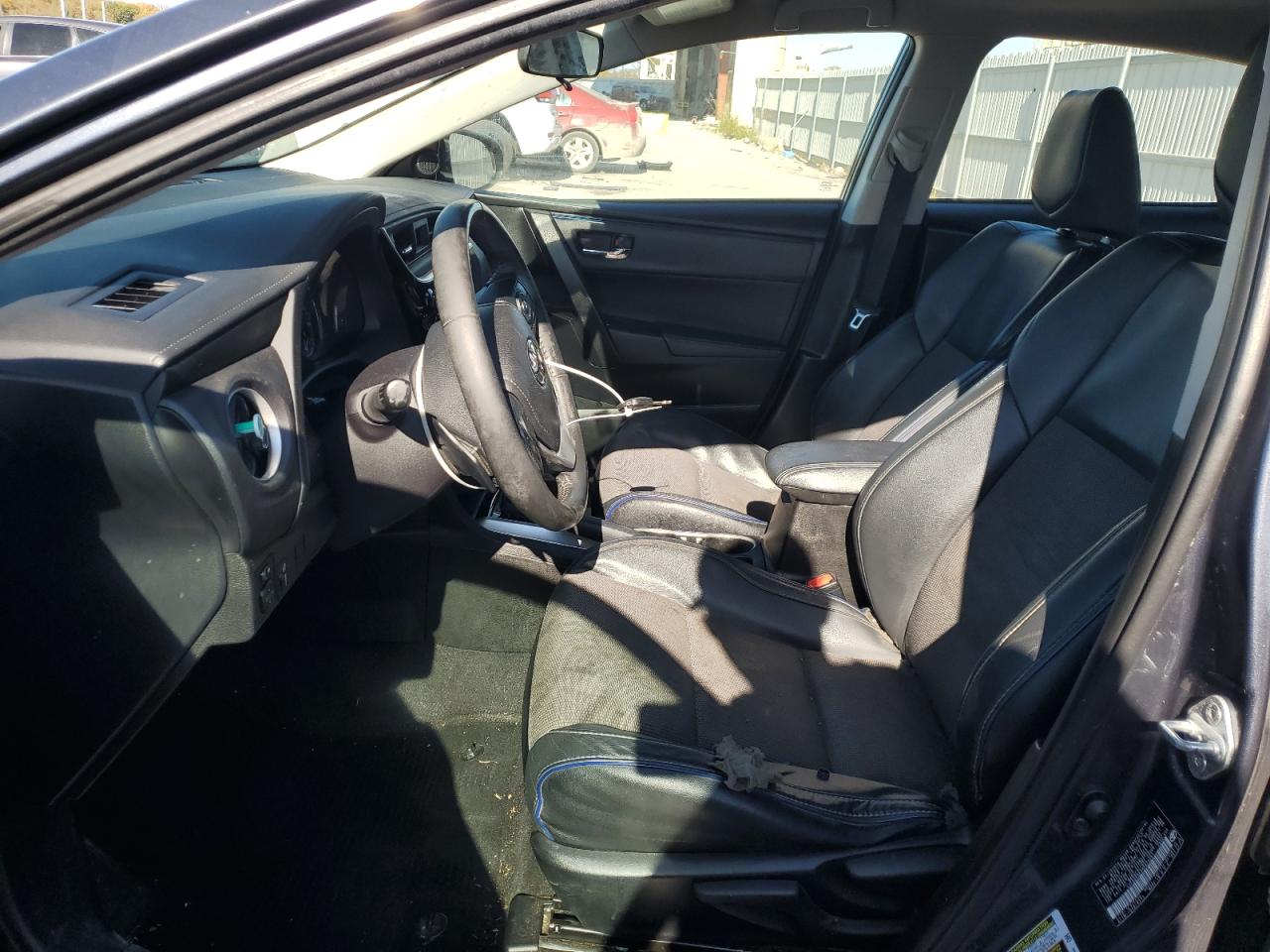 2017 TOYOTA COROLLA L photo 19