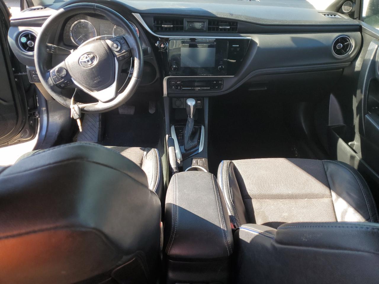 2017 TOYOTA COROLLA L photo 22