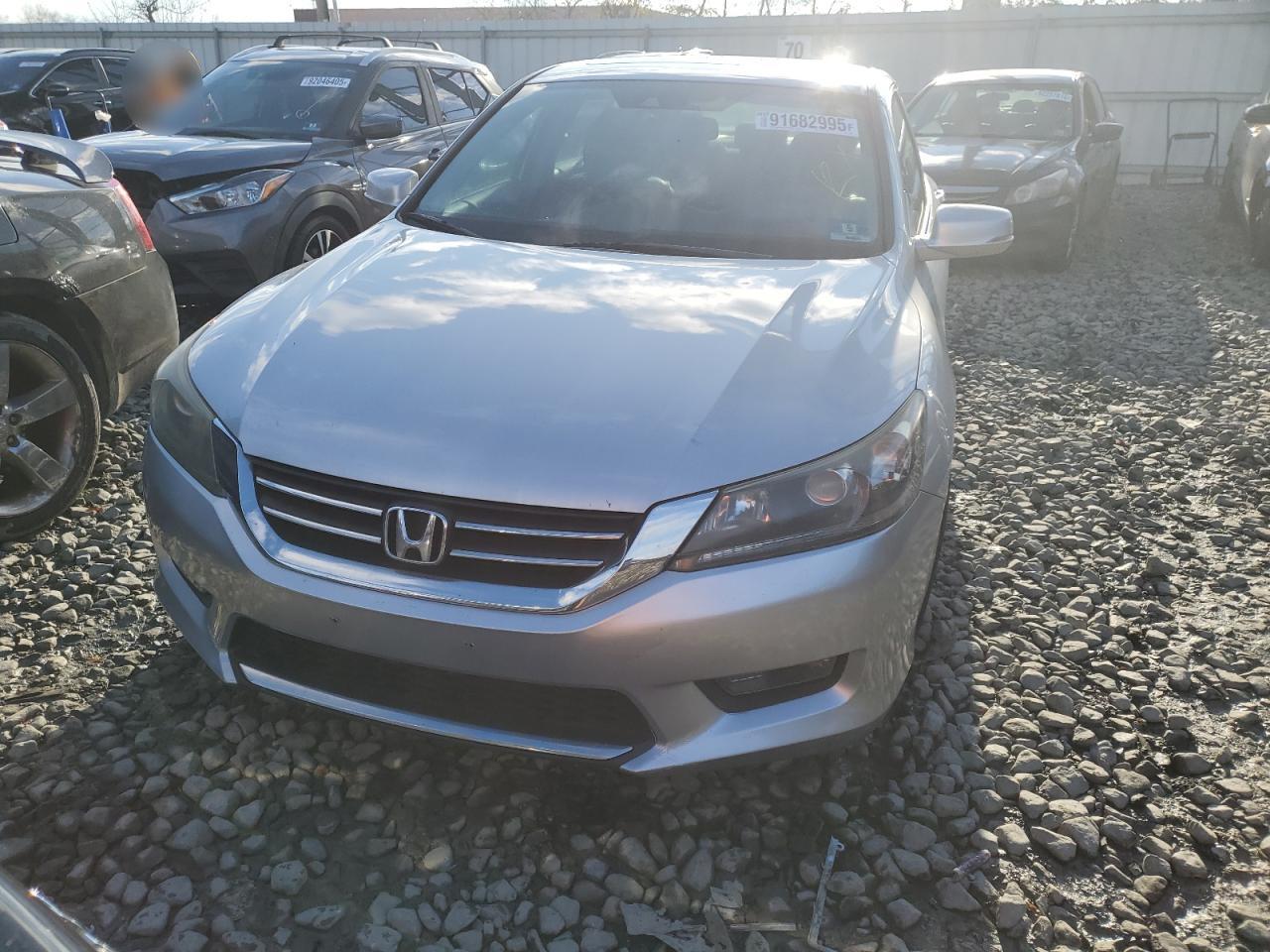 2014 HONDA ACCORD photo 5
