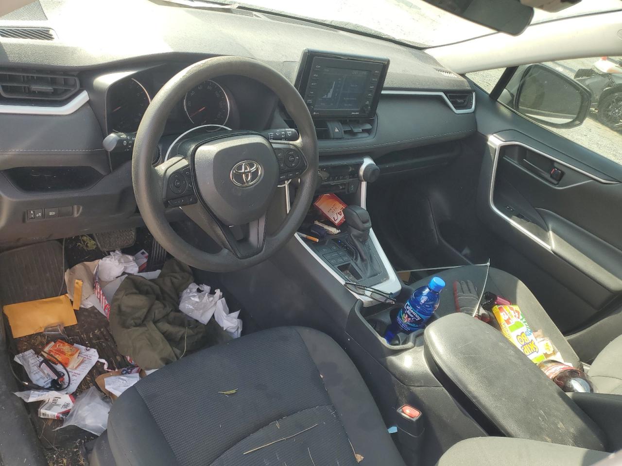 2021 TOYOTA RAV4 LE photo 15