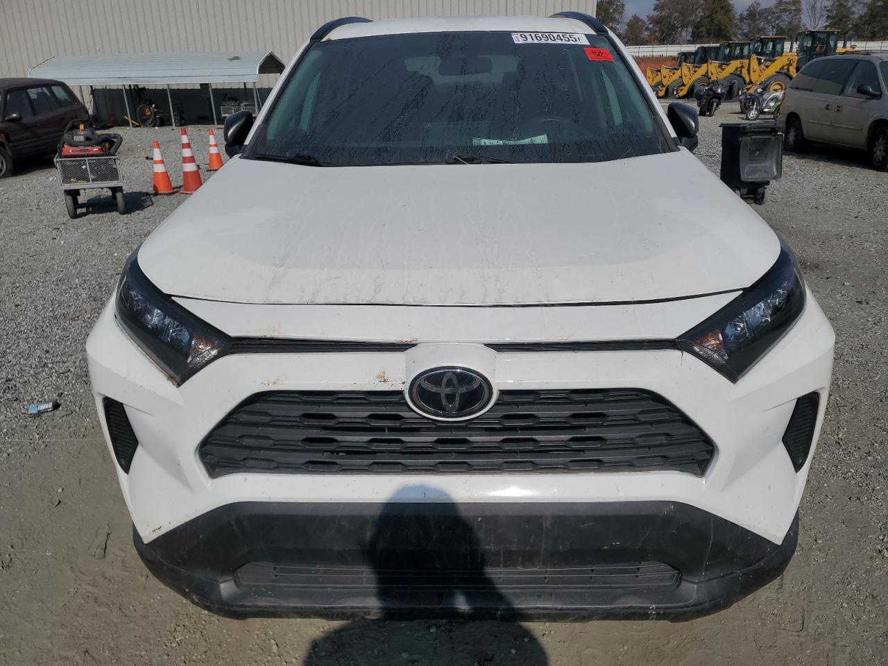 2021 TOYOTA RAV4 LE photo 9