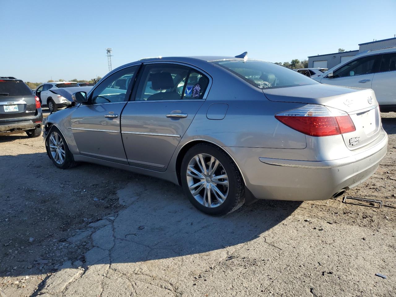 2011 HYUNDAI GENESIS 3.8L photo 3