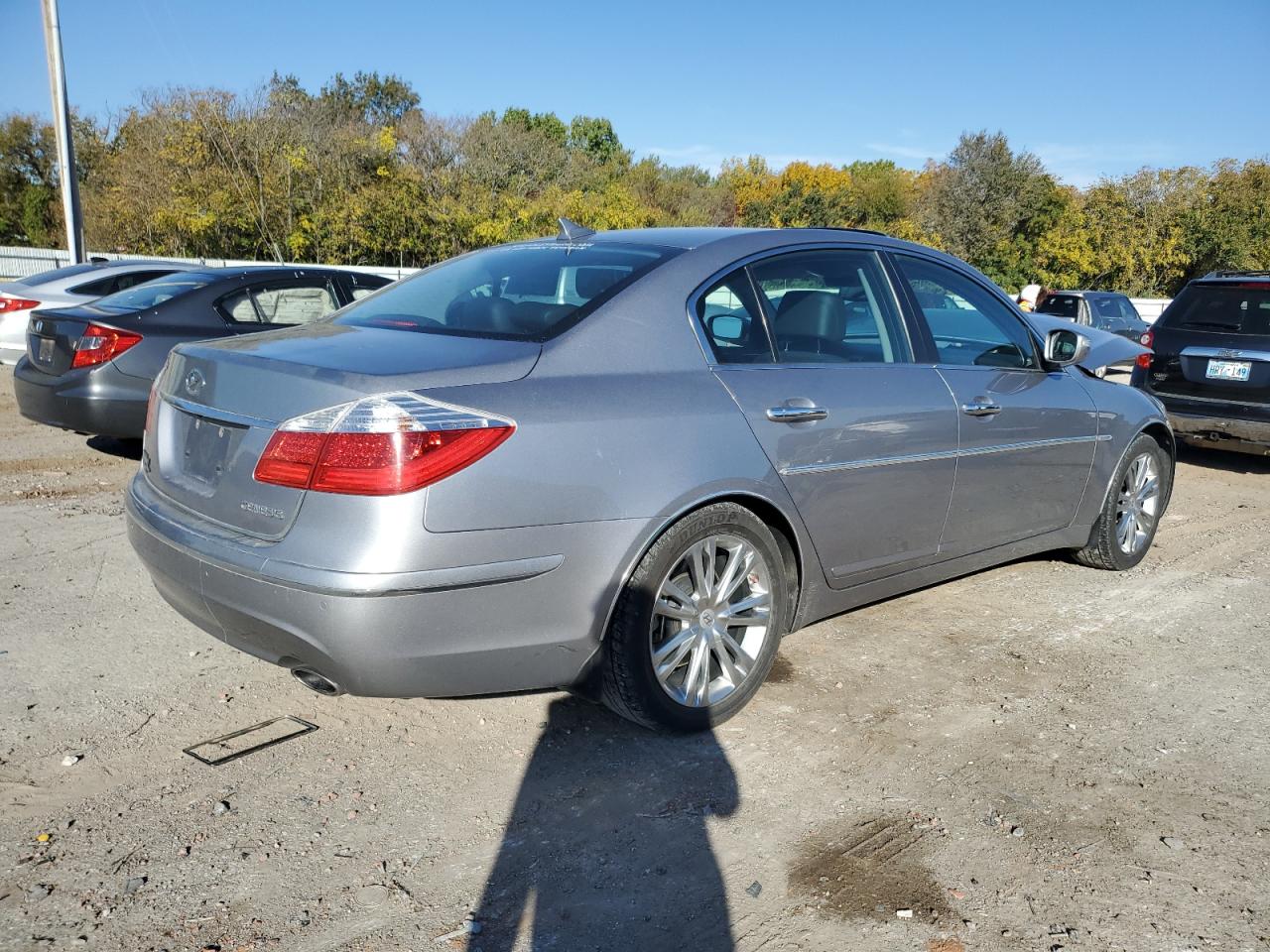 2011 HYUNDAI GENESIS 3.8L photo 5