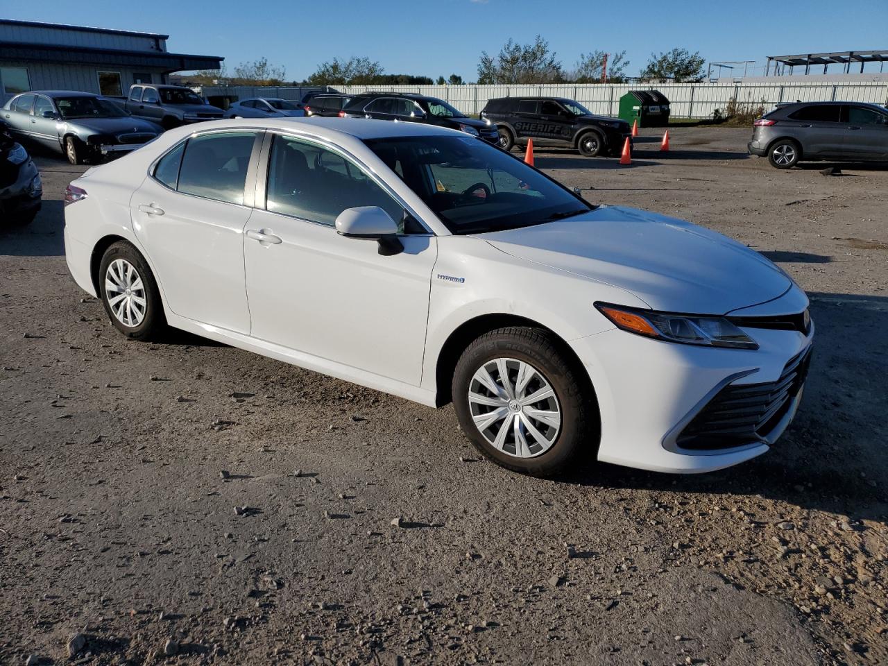 2021 TOYOTA CAMRY LE photo 4