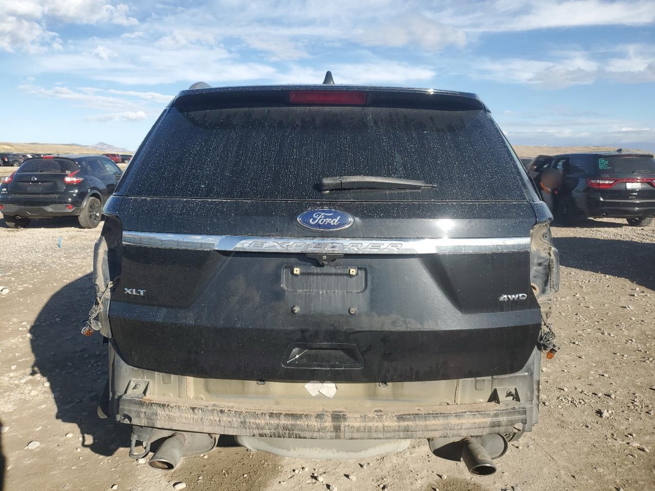 2017 FORD EXPLORER XLT photo 11