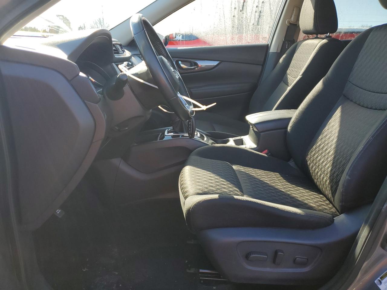 2018 NISSAN ROGUE S photo 13