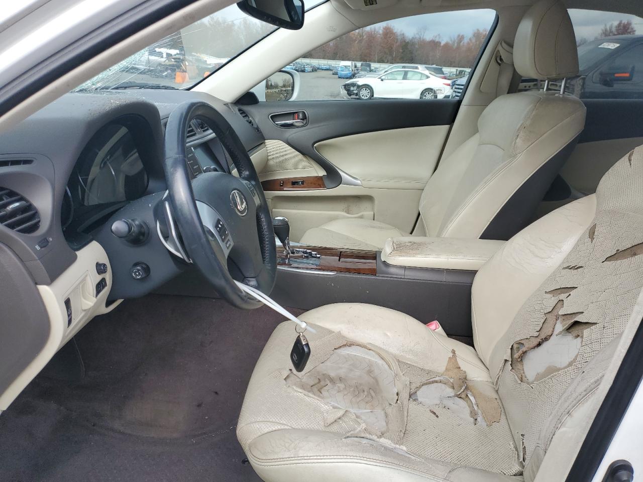 2011 LEXUS IS 250 photo 19
