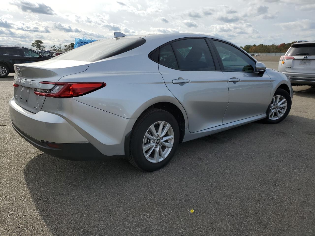 2025 TOYOTA CAMRY XSE photo 3