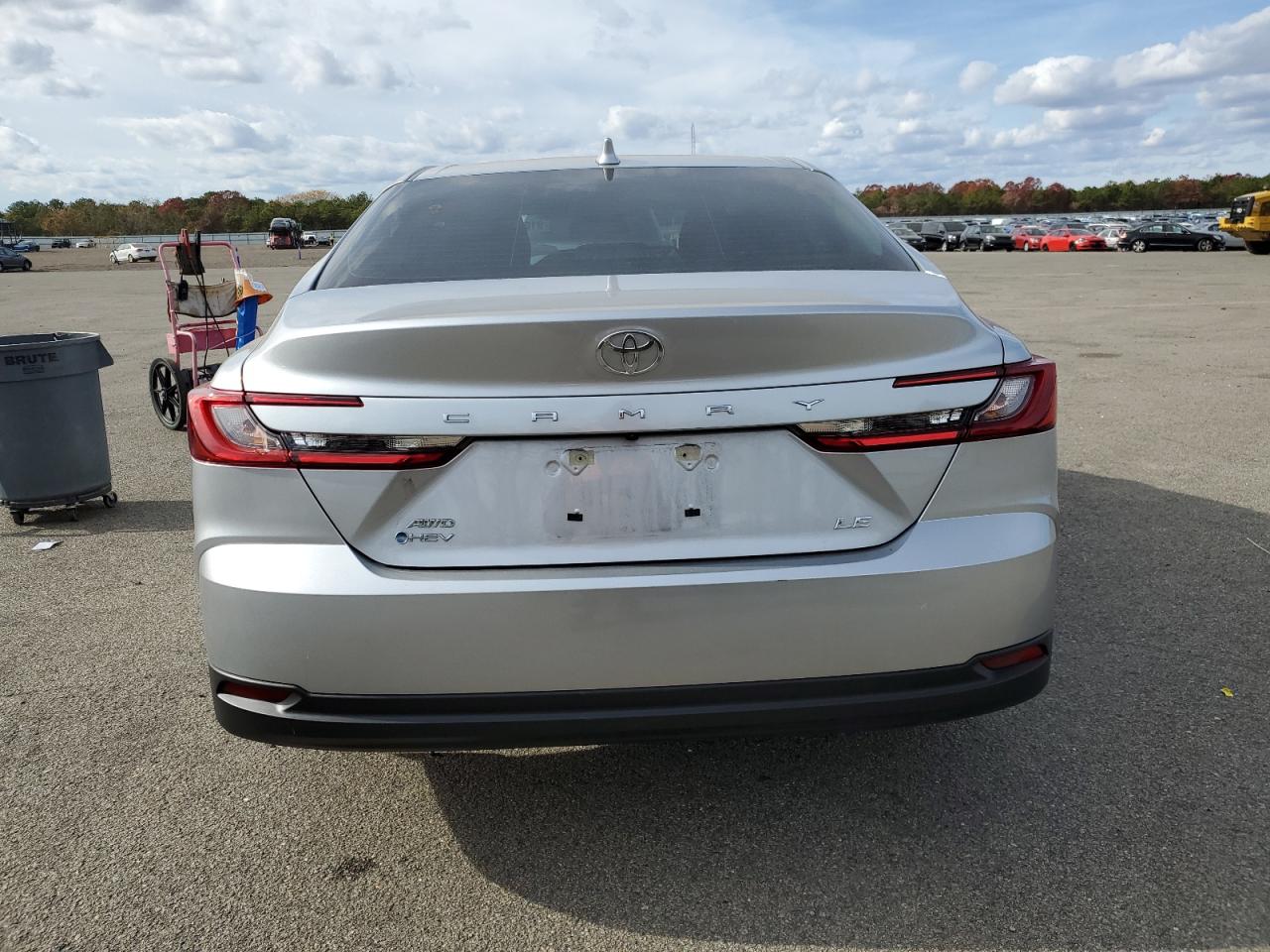 2025 TOYOTA CAMRY XSE photo 6