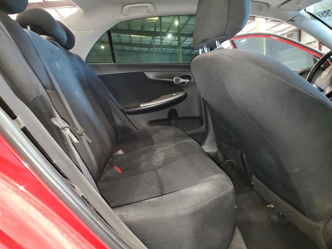 2010 TOYOTA COROLLA photo 10