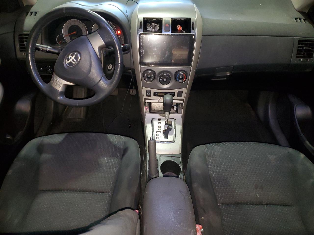 2010 TOYOTA COROLLA photo 8