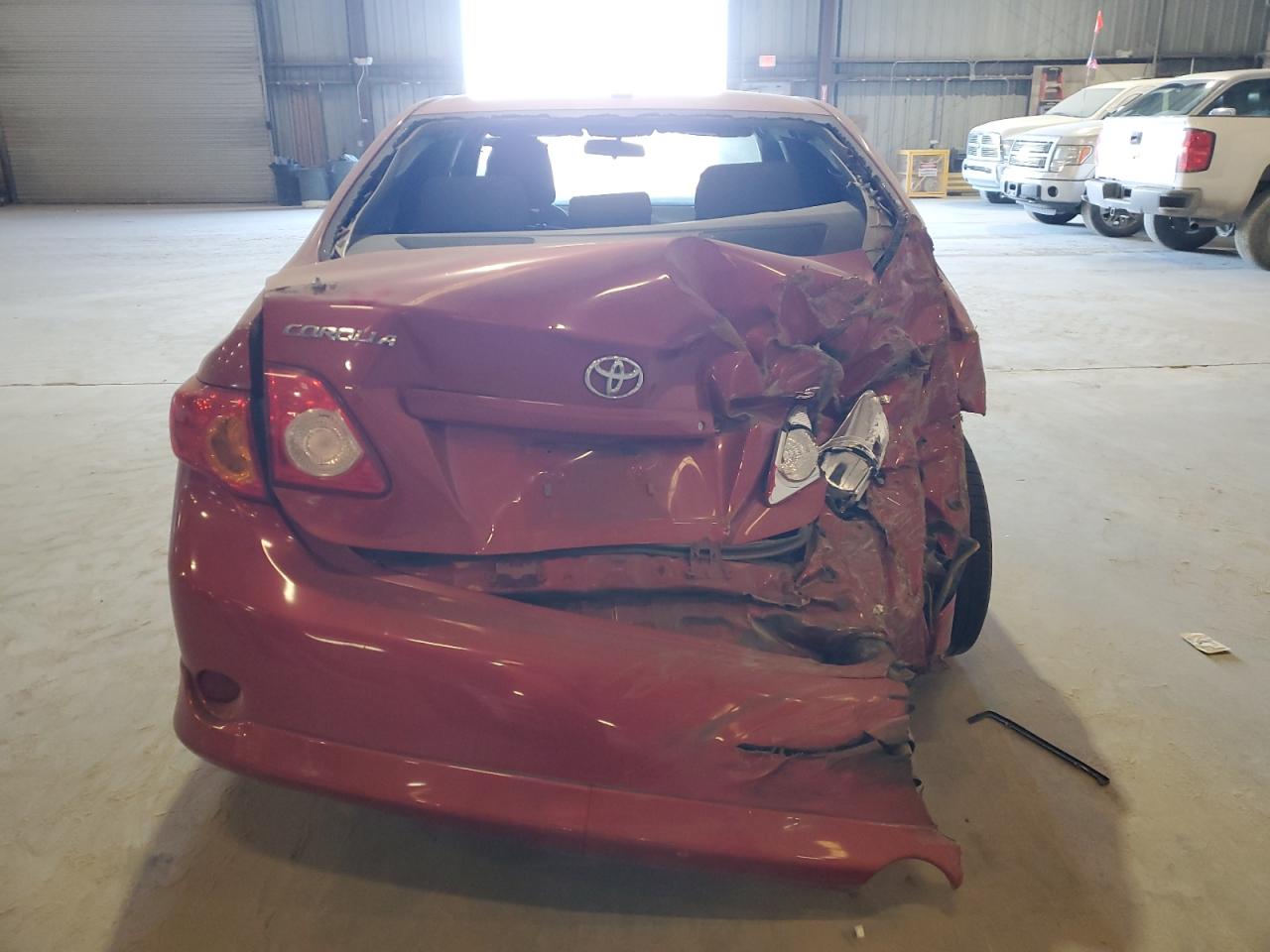 2010 TOYOTA COROLLA photo 6