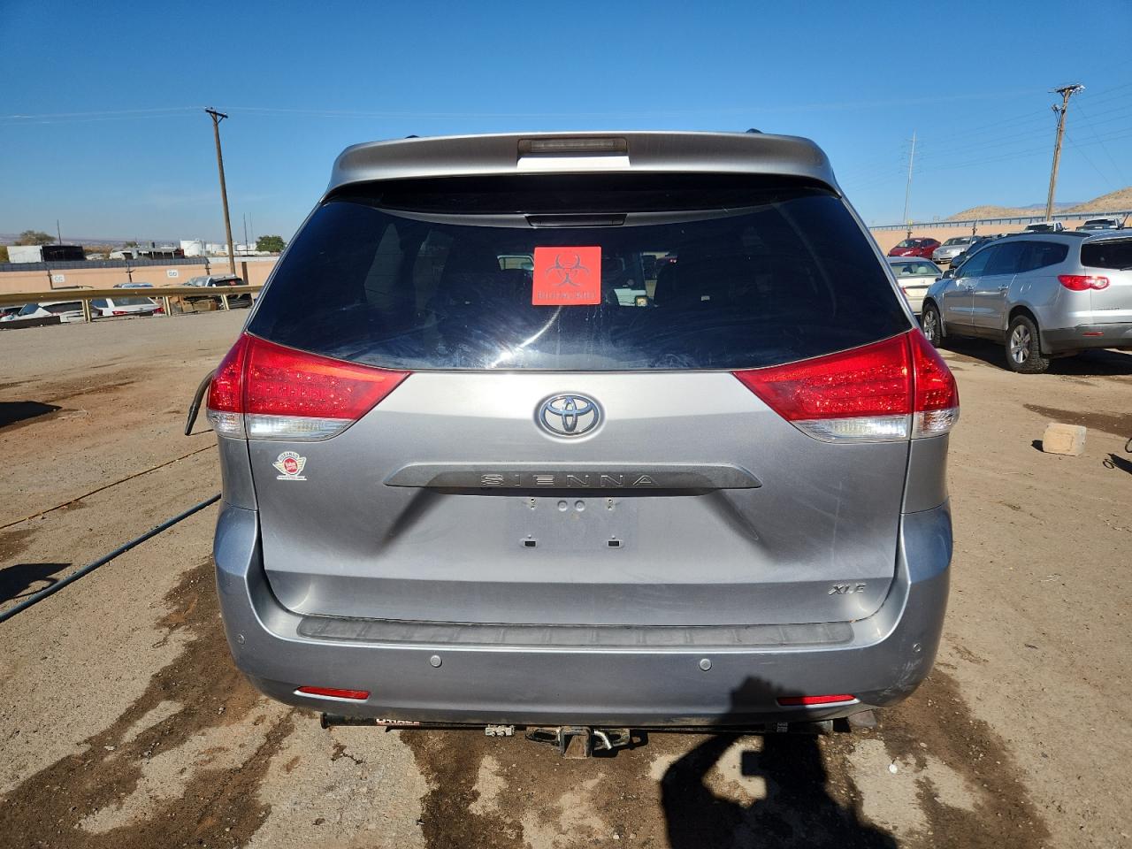 2013 TOYOTA SIENNA XLE photo 6