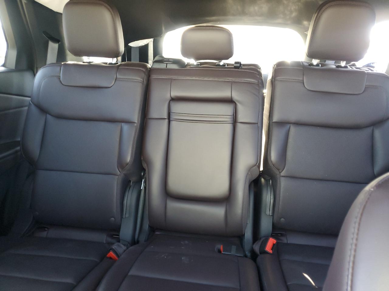 2025 FORD EXPLORER PLATINUM photo 10