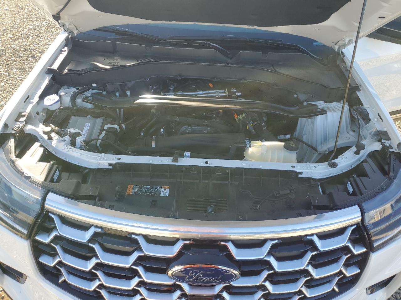 2025 FORD EXPLORER PLATINUM photo 12