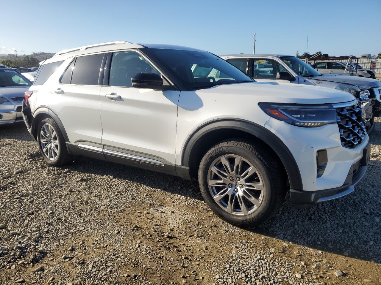 2025 FORD EXPLORER PLATINUM photo 4