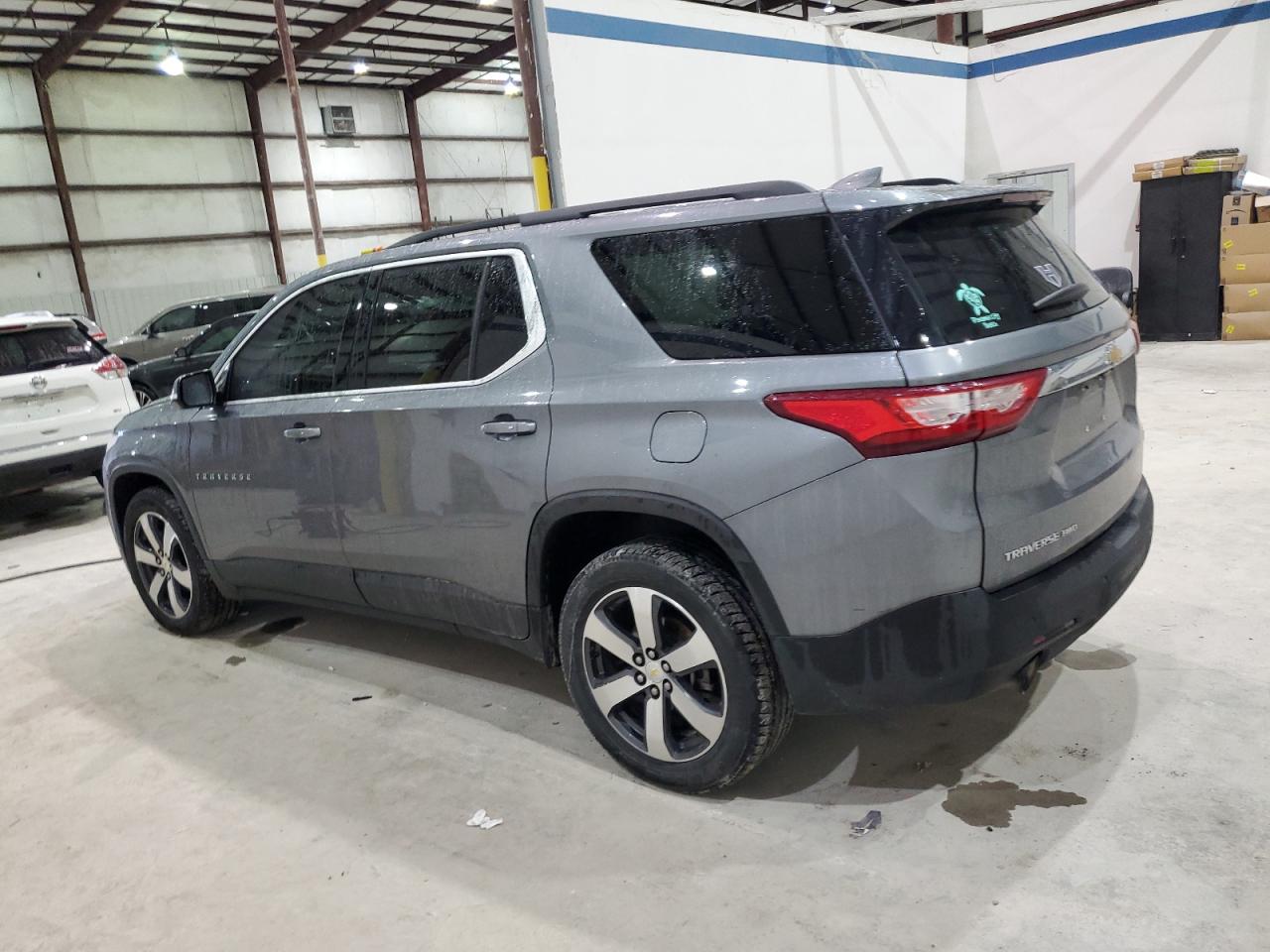 2020 CHEVROLET TRAVERSE LT photo 5