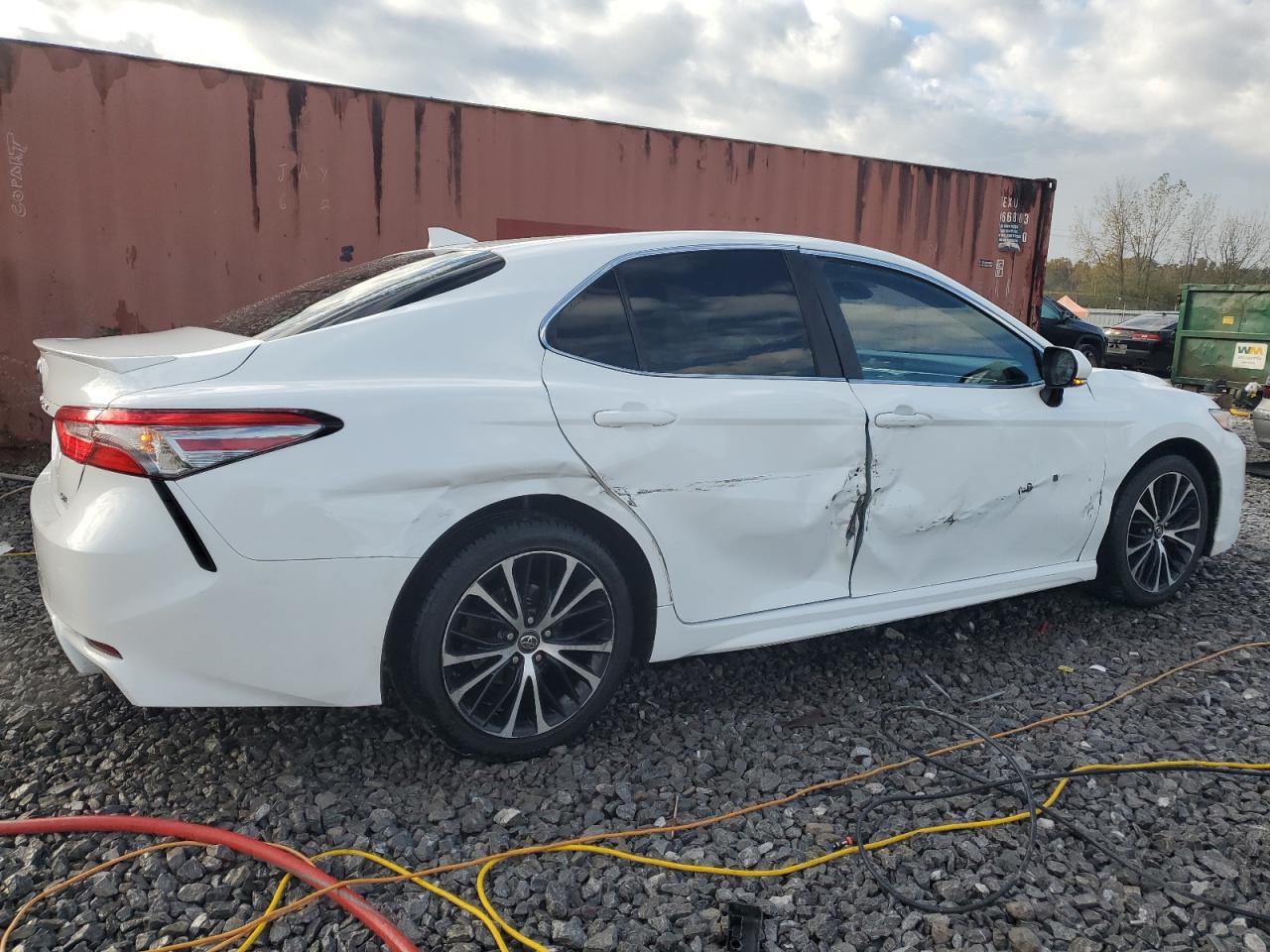 2018 TOYOTA CAMRY SE photo 5