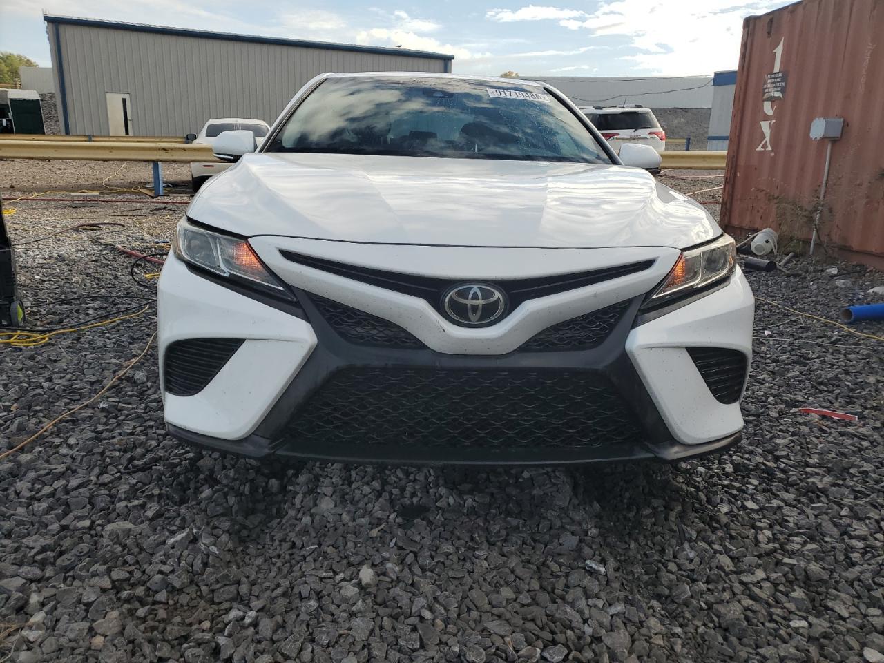 2018 TOYOTA CAMRY SE photo 9