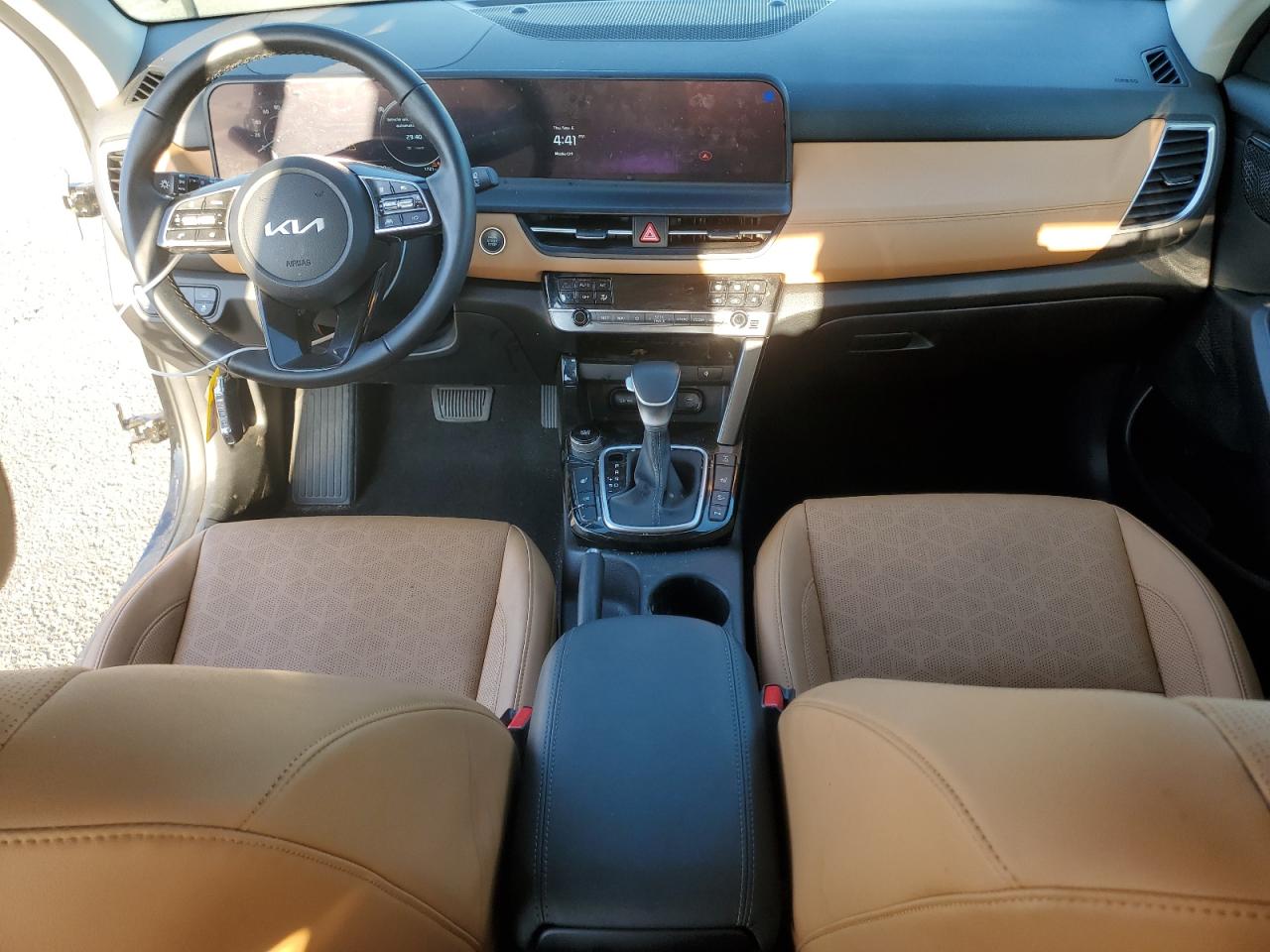 2025 KIA SELTOS EX photo 15