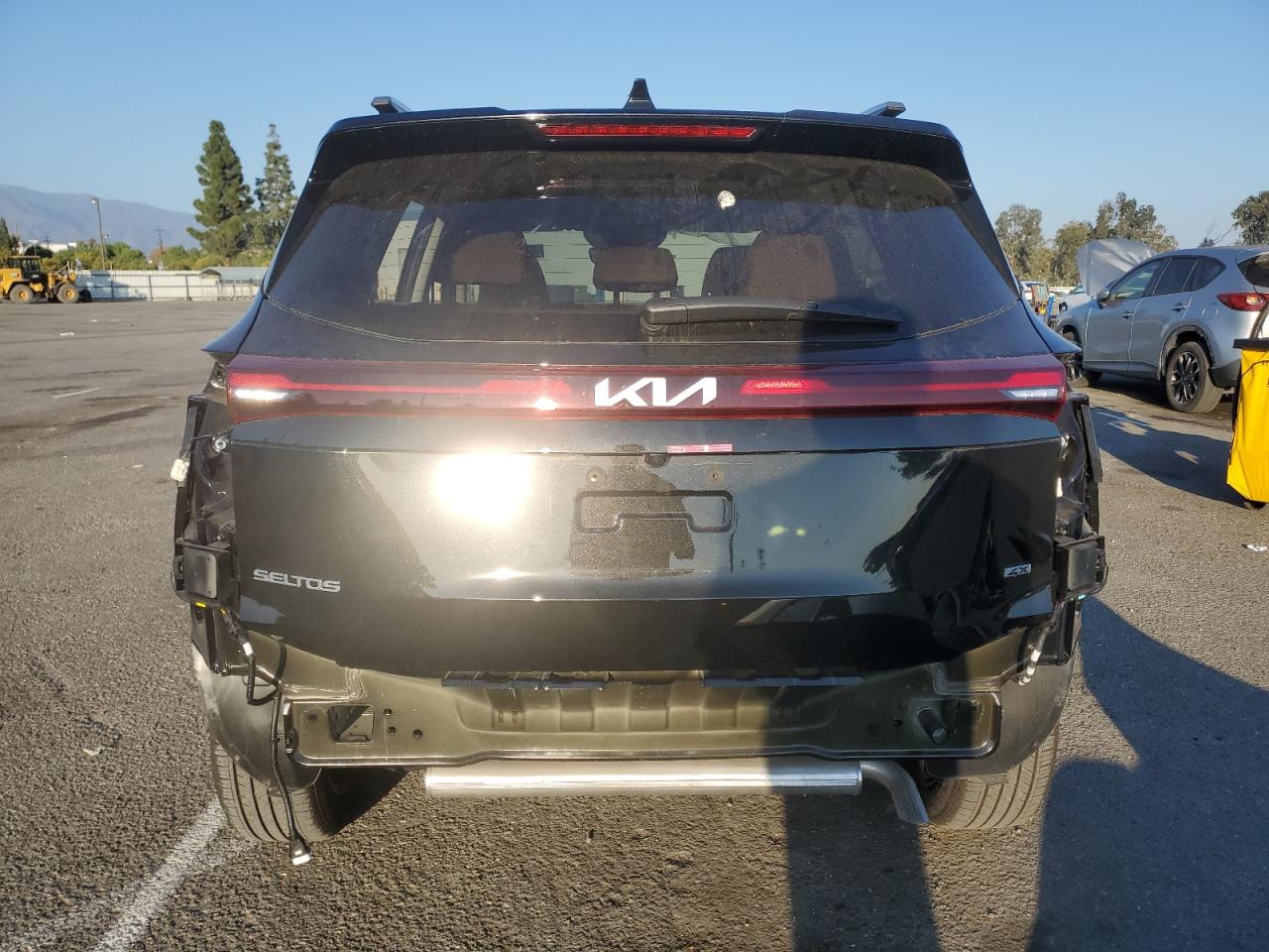 2025 KIA SELTOS EX photo 11