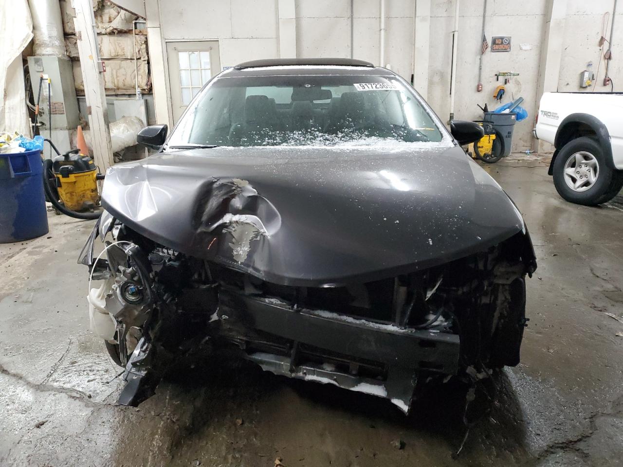 2014 TOYOTA CAMRY L photo 13