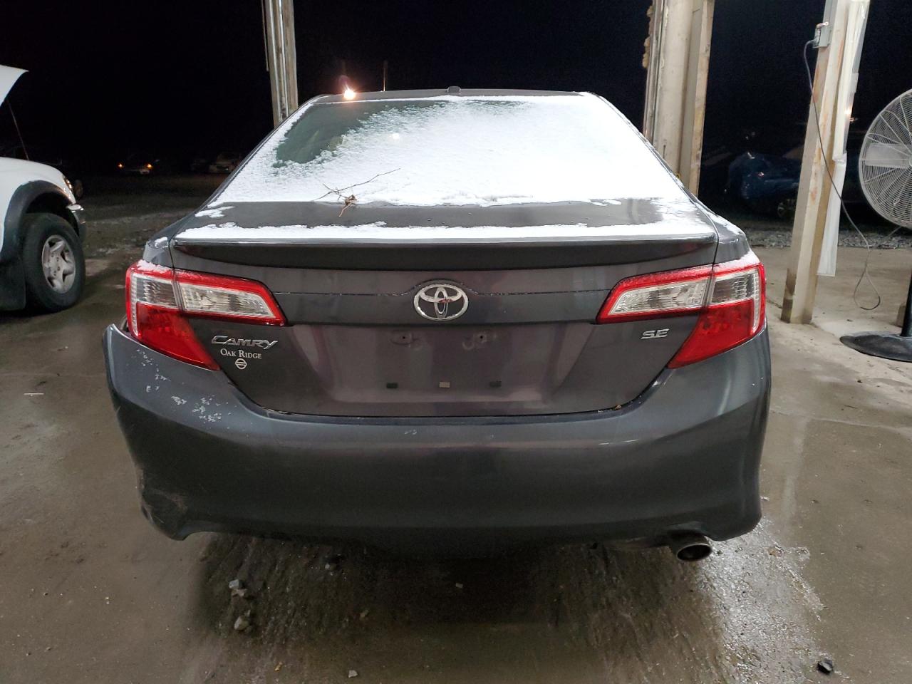 2014 TOYOTA CAMRY L photo 16