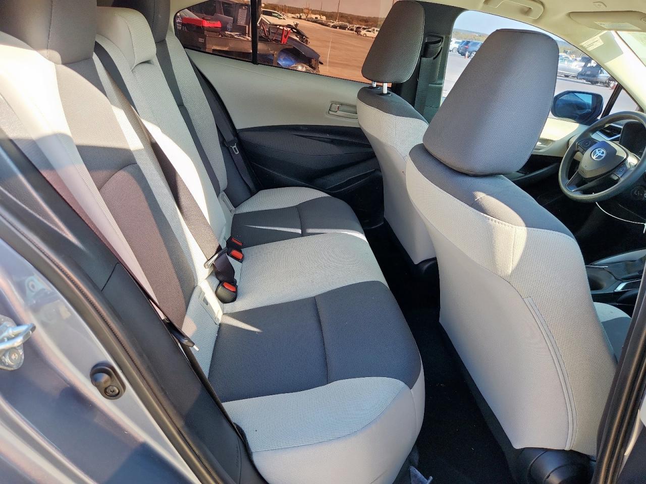 2024 TOYOTA COROLLA LE photo 10
