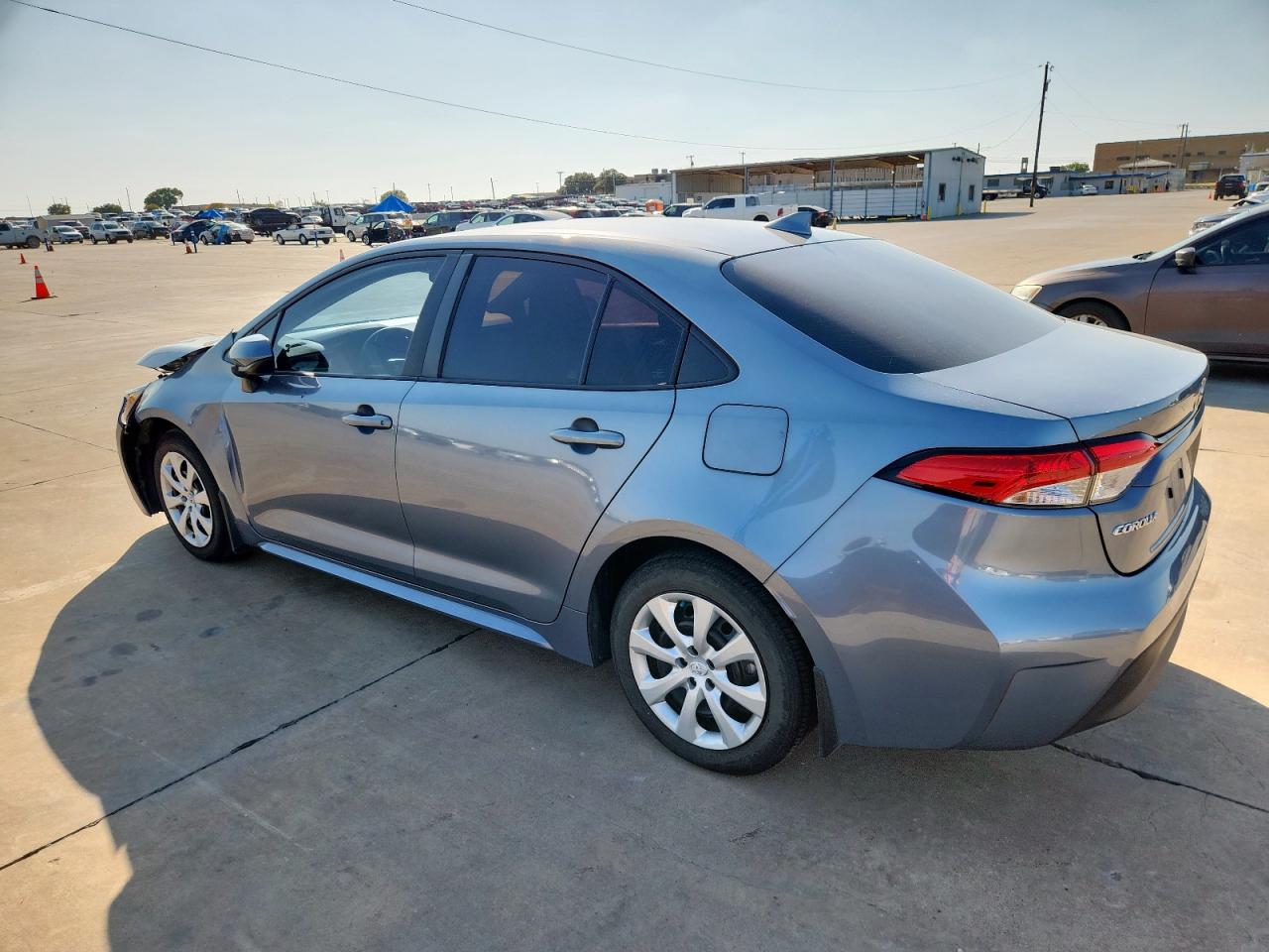 2024 TOYOTA COROLLA LE photo 2