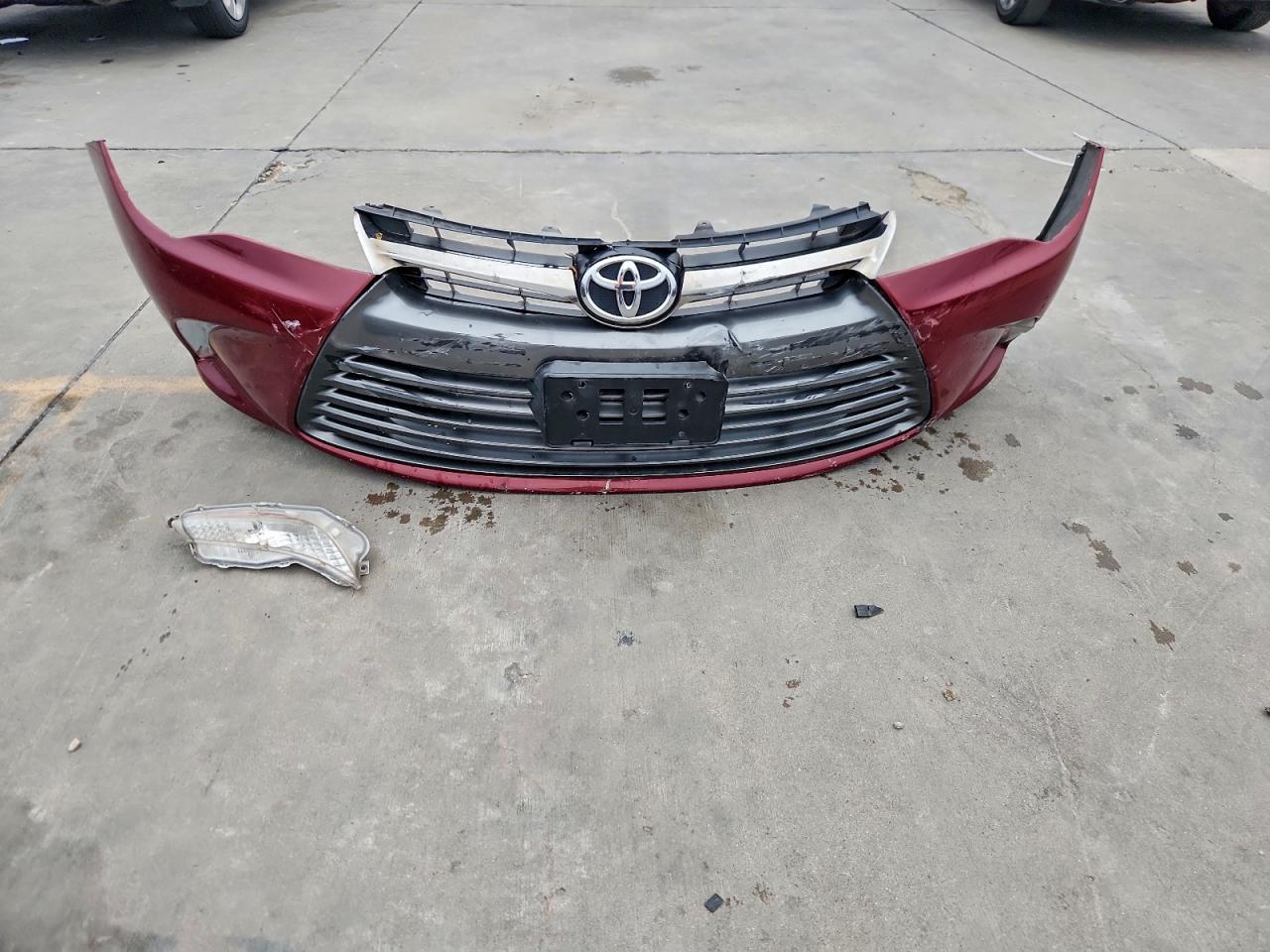 2016 TOYOTA CAMRY LE photo 23