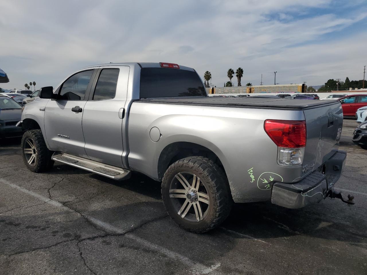 2010 TOYOTA TUNDRA DOUBLE CAB SR5 photo 4