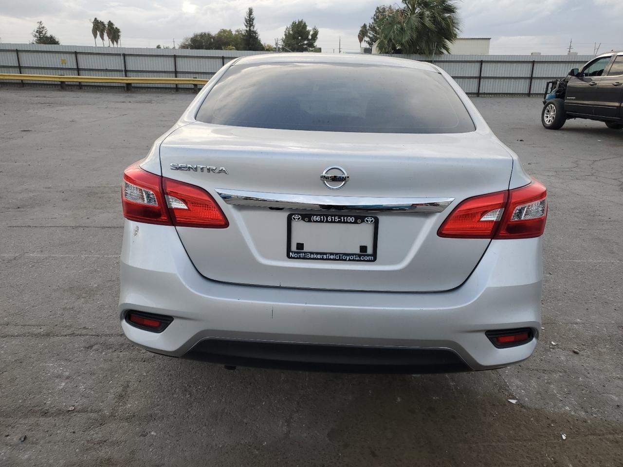 2019 NISSAN SENTRA S photo 11