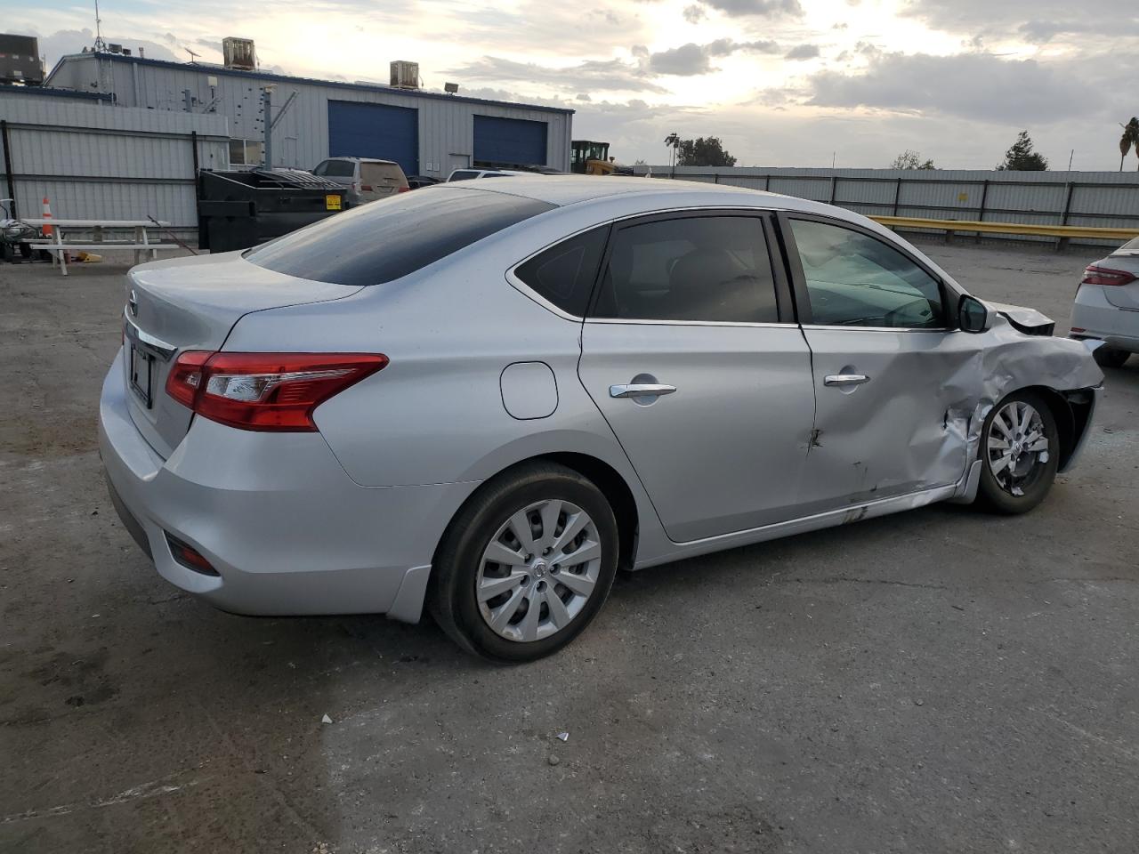2019 NISSAN SENTRA S photo 5