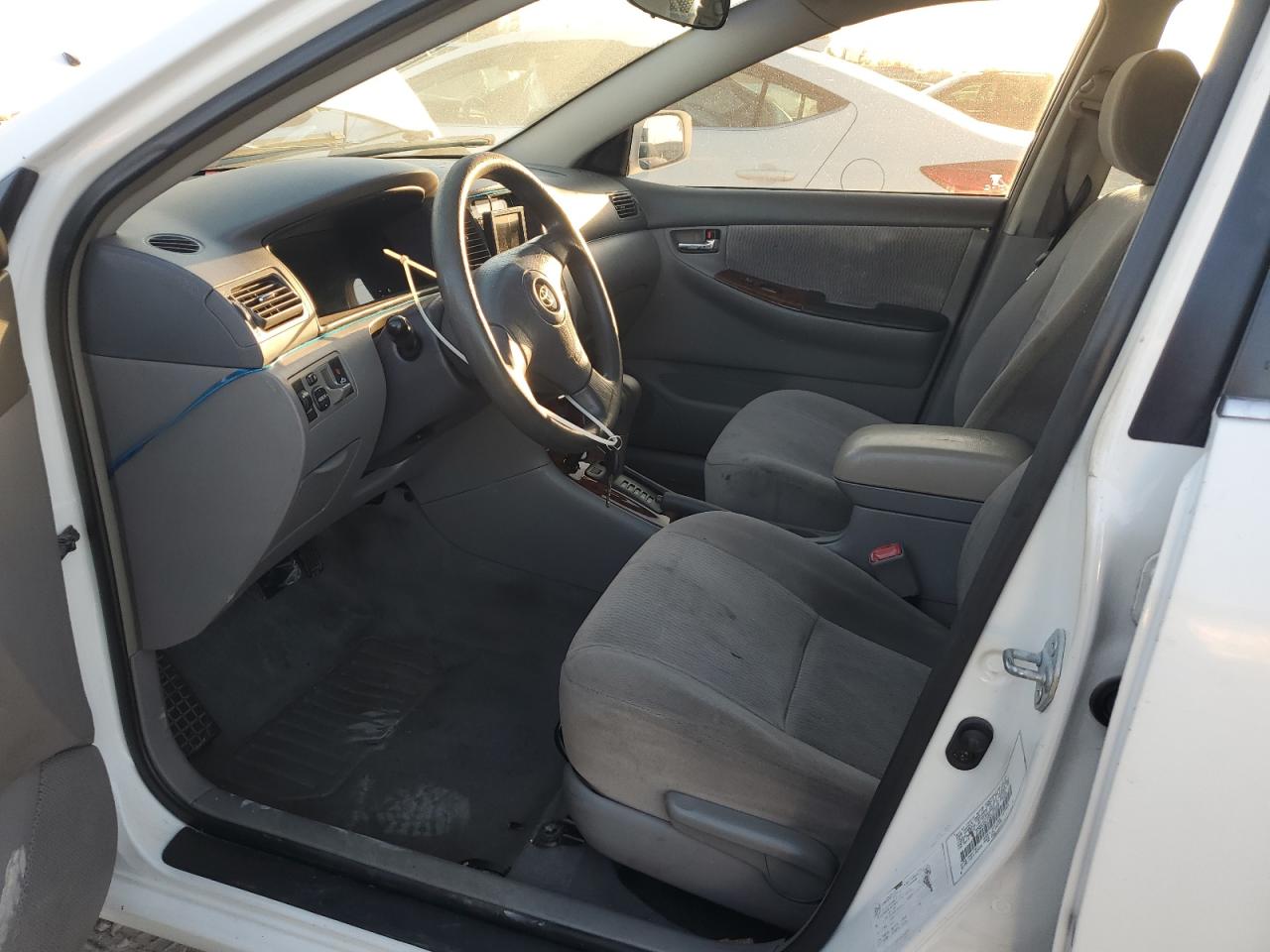 2005 TOYOTA COROLLA CE photo 7