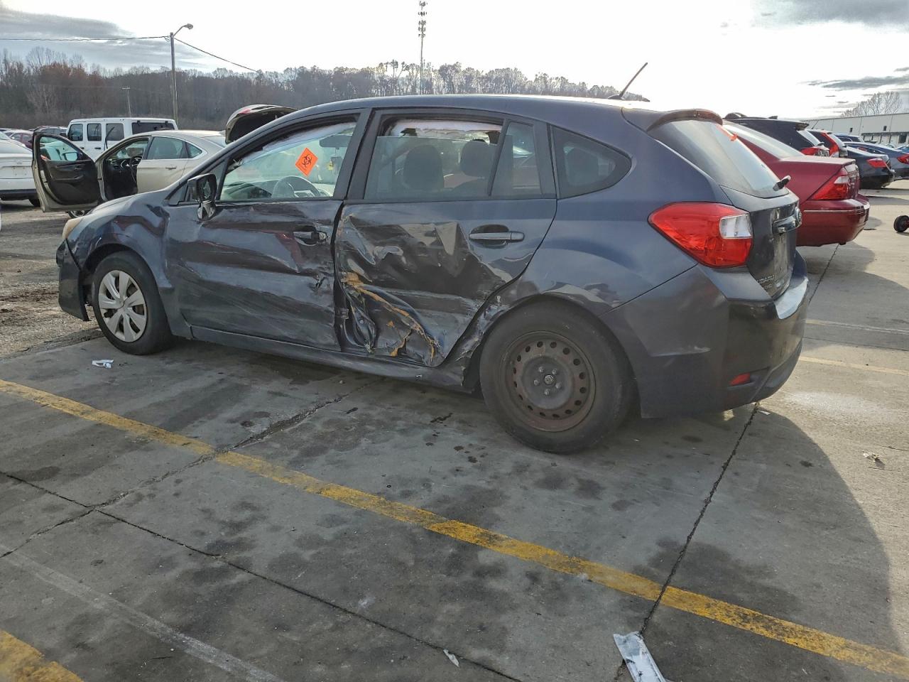 2015 SUBARU IMPREZA photo 4